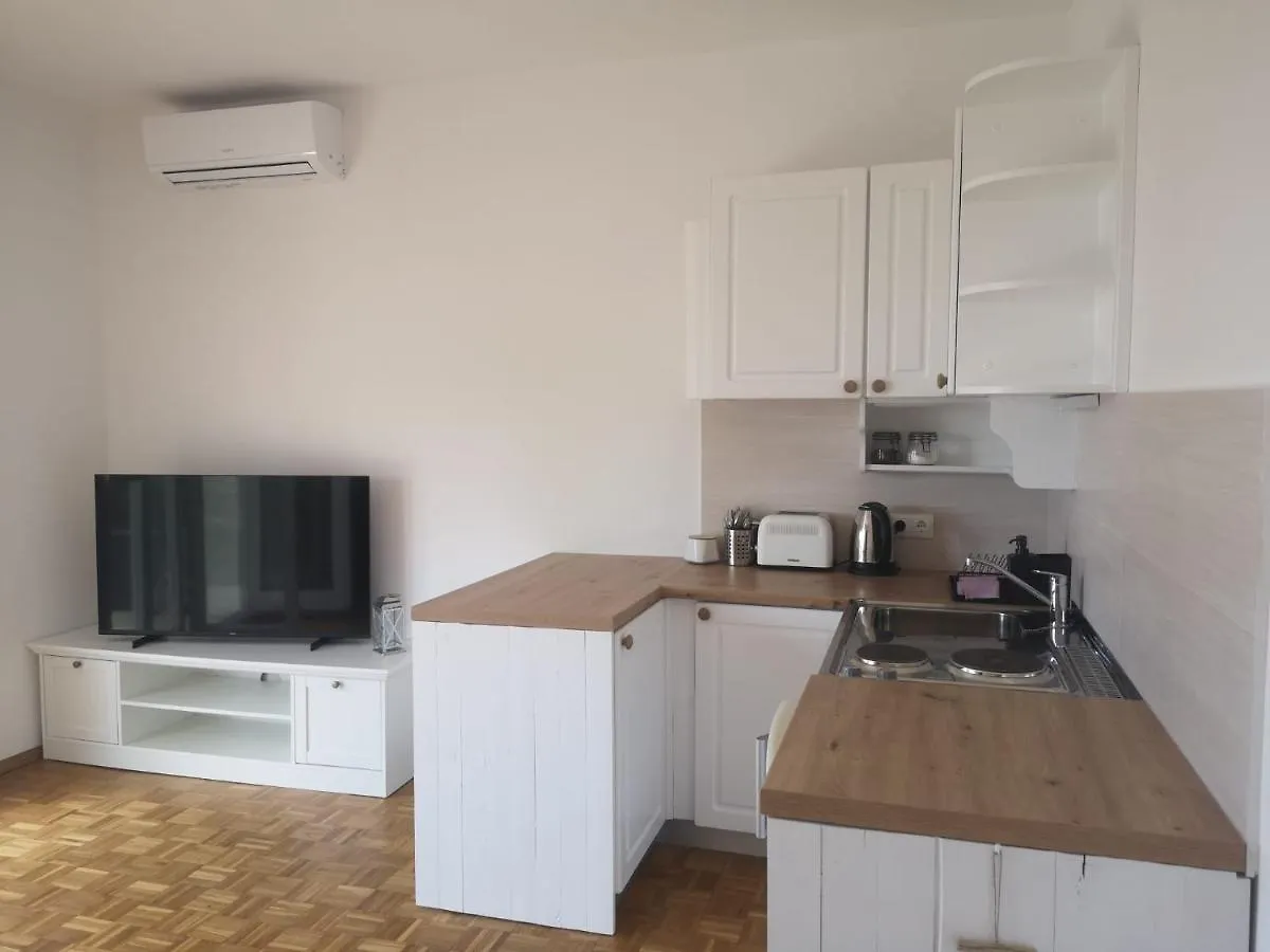 Apartments Netty Dramalj Croatia